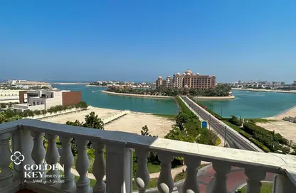Apartment - 2 Bedrooms - 3 Bathrooms for rent in Carnaval - Qanat Quartier - The Pearl Island - Doha
