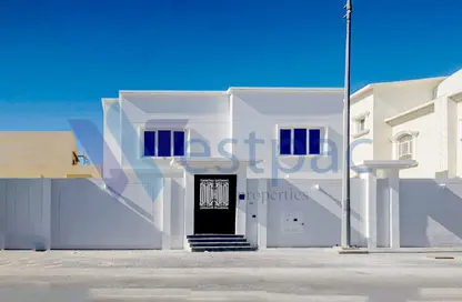 Villa - 5 Bedrooms - 7 Bathrooms for rent in Al Thumama - Al Thumama - Doha