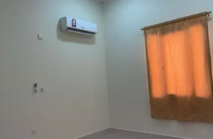 Villa - 1 Bedroom - 1 Bathroom for rent in Umm Al Seneem Street - Ain Khaled - Doha