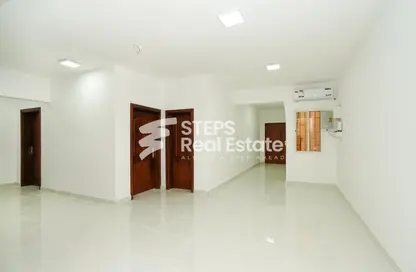Staff Accommodation - Studio - 3 Bathrooms for rent in Al Luqta - Al Luqta - Doha