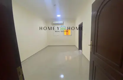 Hall / Corridor image for: Apartment - 1 Bedroom - 1 Bathroom for rent in Al Aziziyah - Al Aziziyah - Doha, Image 1