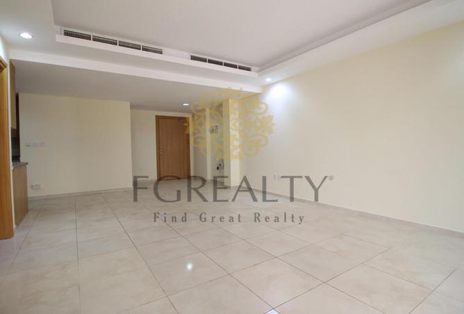 989647 - Property Image 2