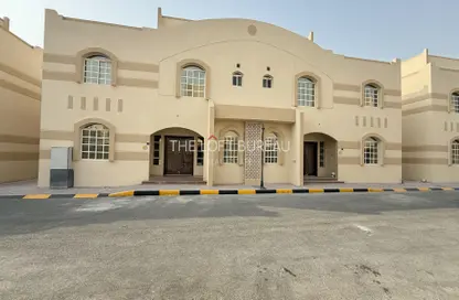 Villa - 5 Bedrooms - 4 Bathrooms for rent in Ain Khaled Villas - Ain Khaled - Doha