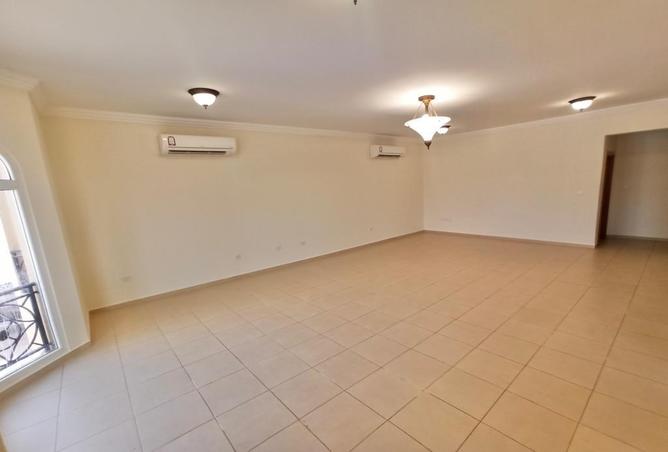 1002548 - Property Image 3