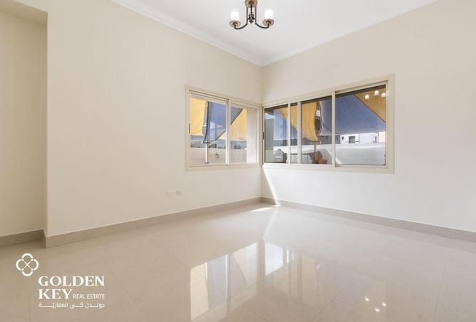 937587 - Property Image 2