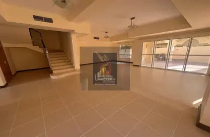 مجمع سكني - 4 غرف نوم - 4 حمامات للايجار في شارع الوعب - الوعب - الدوحة