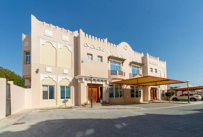 987744 - Property Main Image