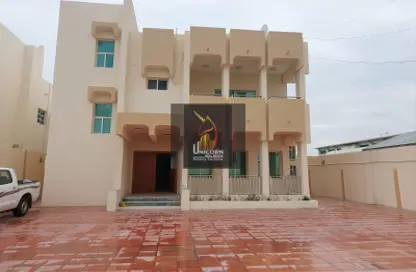 Villa - 4 Bedrooms - 3 Bathrooms for rent in Al Luqta - Al Luqta - Doha