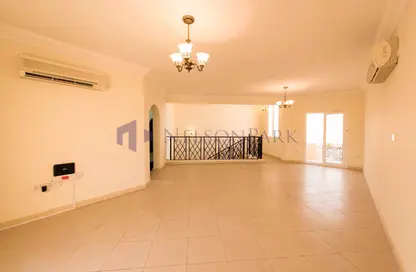 مجمع سكني - 2 غرف نوم - 2 حمامات للايجار في أبو هامور - الدوحة