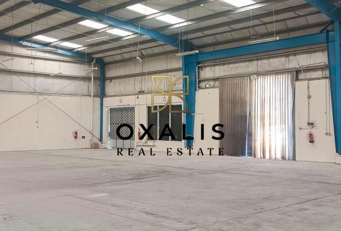 956705 - Property Image 2