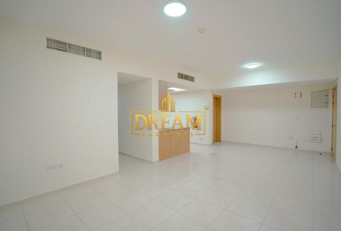 949185 - Property Image 2