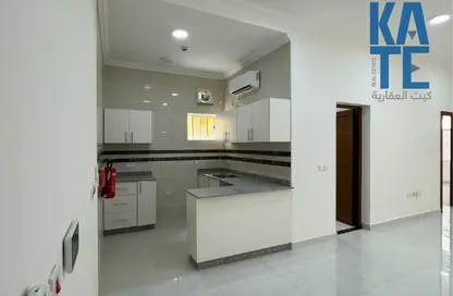 Apartment - 2 Bedrooms - 2 Bathrooms for rent in Oriental Village - Al Aziziyah - Al Aziziyah - Doha