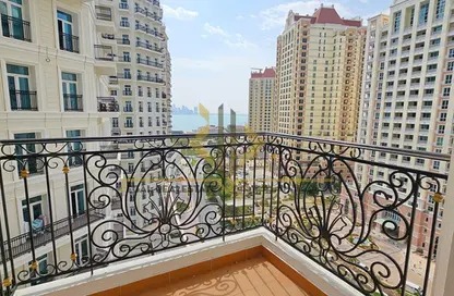 Apartment - 2 Bedrooms - 3 Bathrooms for rent in Floresta Gardens - Floresta Gardens - The Pearl Island - Doha