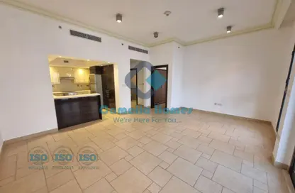 Apartment - 1 Bedroom - 2 Bathrooms for rent in Qanat Quartier - The Pearl Island - Doha