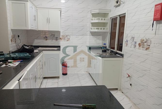 985206 - Property Image 3