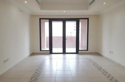 Apartment - 1 Bedroom - 2 Bathrooms for rent in Porto Arabia - The Pearl Island - Doha
