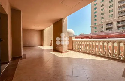 Empty Room image for: Apartment - 1 Bedroom - 2 Bathrooms for rent in Tower 3 - Porto Arabia - The Pearl Island - Doha, Image 1