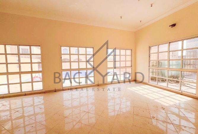 893481 - Property Image 3