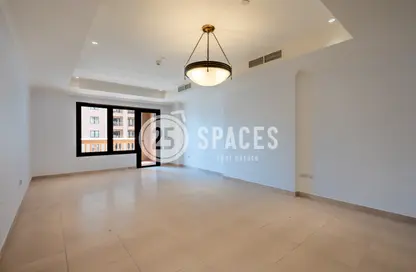 Apartment - 1 Bedroom - 2 Bathrooms for sale in West Porto Drive - Porto Arabia - The Pearl Island - Doha