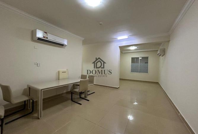 926332 - Property Image 2