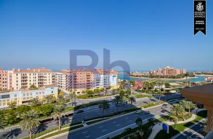 Apartment - 2 Bedrooms - 3 Bathrooms for rent in Imperial Amber - Viva Bahriyah - The Pearl Island - Doha