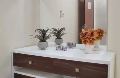 Apartment - 2 Bedrooms - 1 Bathroom for rent in Umm Ghuwailina - Doha