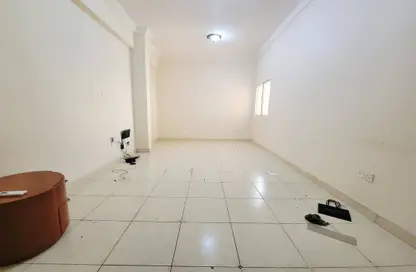 Apartment - 1 Bedroom - 1 Bathroom for rent in Fereej Kulaib - Doha