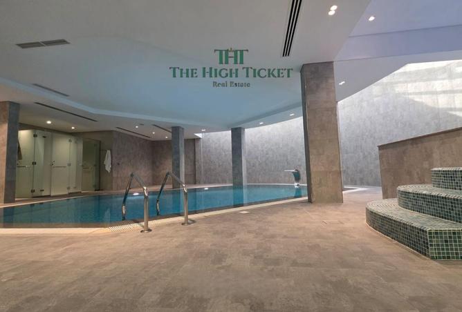 956561 - Property Image 2