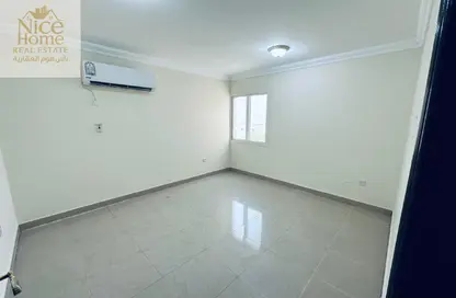 Apartment - 2 Bedrooms - 2 Bathrooms for rent in Al Aziziyah - Doha