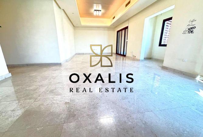 967375 - Property Image 2