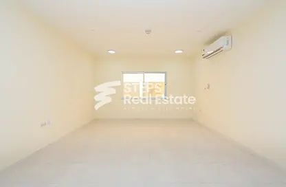 Labor Camp - Studio - 7+ Bathrooms for rent in East Industrial Street - Birkat Al Awamer - Al Wakra