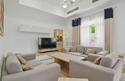 Duplex - 3 Bedrooms - 4 Bathrooms for rent in Al Dana st - Muraikh - AlMuraikh - Doha
