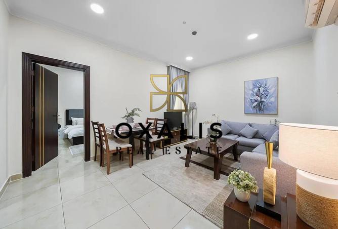 929392 - Property Image 2