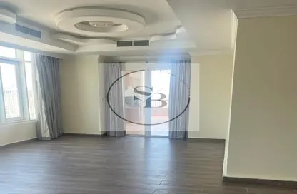 Apartment - 2 Bedrooms - 4 Bathrooms for rent in Tower 5 - Porto Arabia - The Pearl Island - Doha
