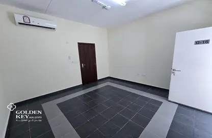 Labor Camp - Studio - 1 Bathroom for rent in Al Kheesa - Al Kheesa - Umm Salal Mohammed