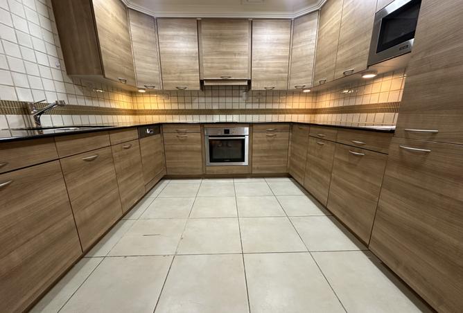 982618 - Property Image 2