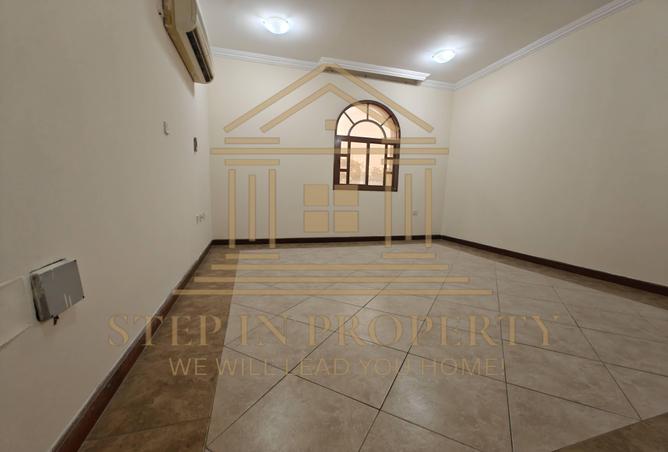 991102 - Property Image 3