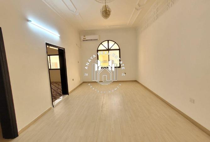 960392 - Property Image 2