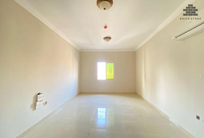 909923 - Property Main Image