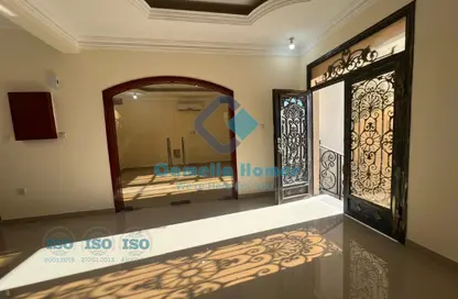 Villa - 5 Bedrooms - 5 Bathrooms for rent in Umm Al Seneem Street - Ain Khaled - Doha