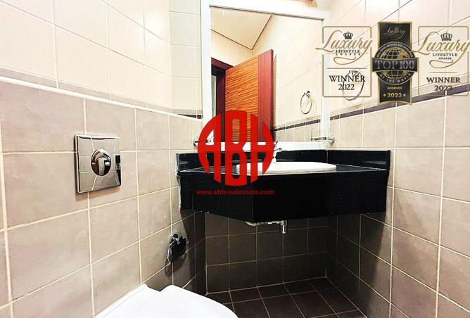 967382 - Property Image 2