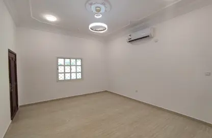 فيلا - 3 غرف نوم - 4 حمامات للايجار في شارع  بو هامو - أبو هامور - الدوحة