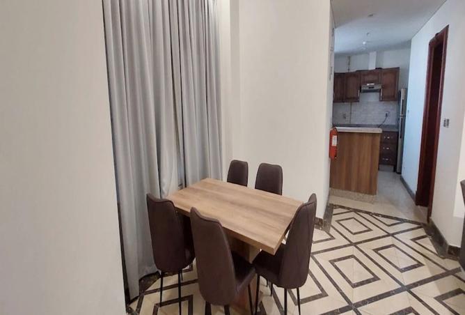 975371 - Property Image 3