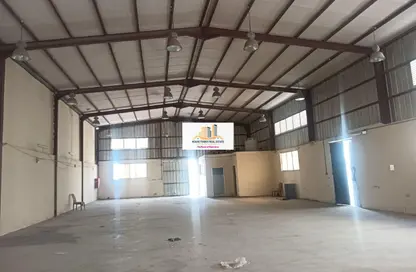 Warehouse - Studio - 2 Bathrooms for rent in Industrial Area 5 - Industrial Area - Industrial Area - Doha