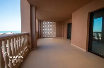 Apartment - 1 Bedroom - 2 Bathrooms for rent in West Porto Drive - Porto Arabia - The Pearl Island - Doha