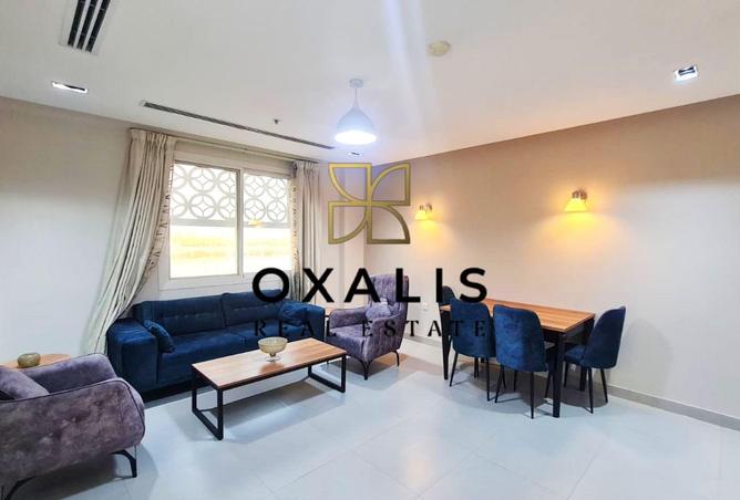 985370 - Property Image 2