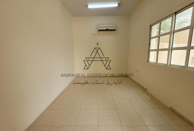 933056 - Property Image 2