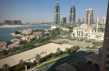Apartment - 1 Bedroom - 2 Bathrooms for rent in West Porto Drive - Porto Arabia - The Pearl Island - Doha