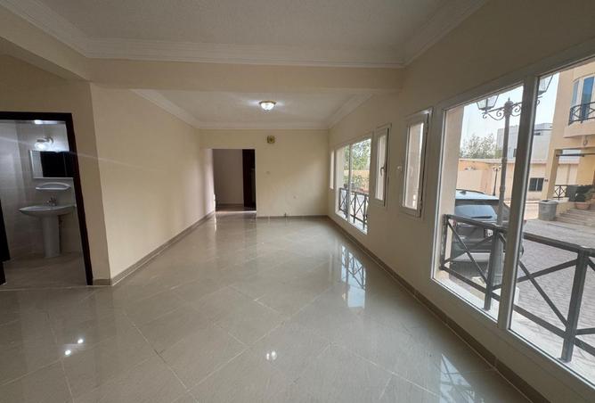 927631 - Property Image 2