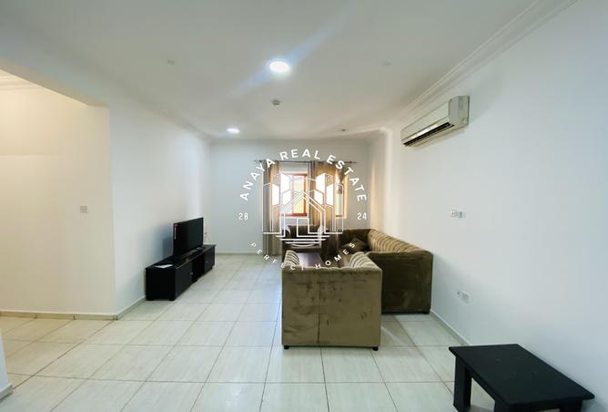 1010877 - Property Image 2